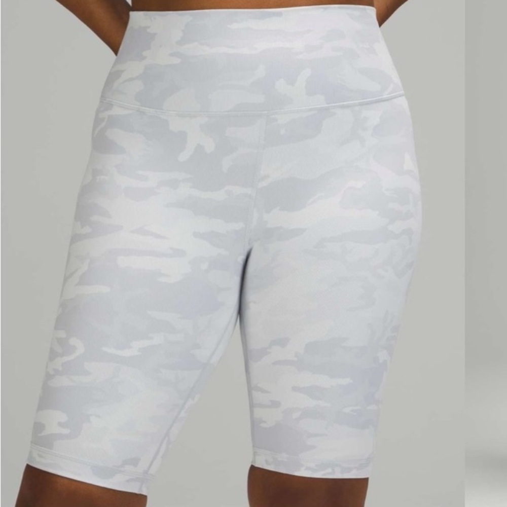 LULULEMON Wunder Under High-Rise Short 10" Camouflage, Biker, Size 14 NWT